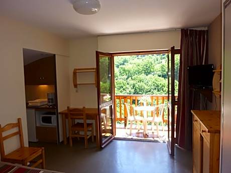 Studio-Classique-Salle de bain-Terrasse-Vue Montagne