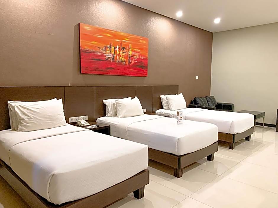 Photo 1 of 4 of Triple Room
