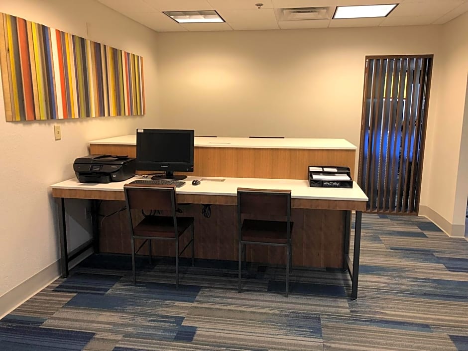 Holiday Inn Express Hotel & Suites Athens, an IHG Hotel