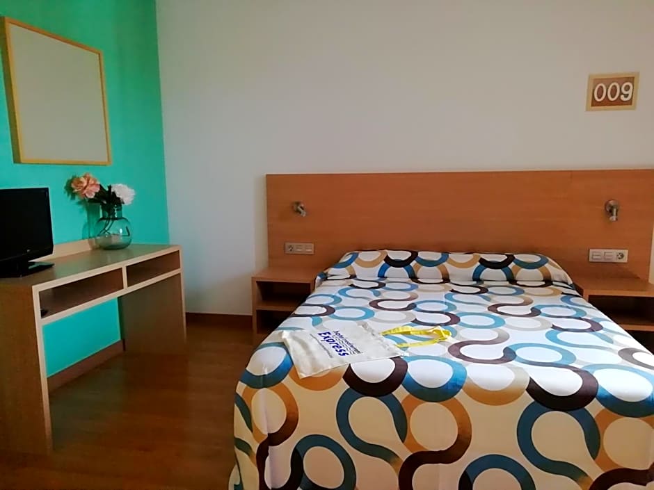 Hotel Mediterrani Express