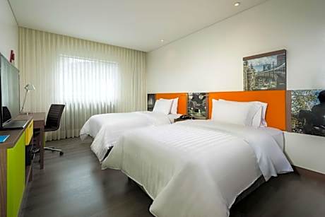 Double Room with Two Twin Beds - Non-Smoking