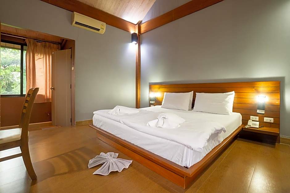 Photo 1 of 5 of Standard 1 King Bed
