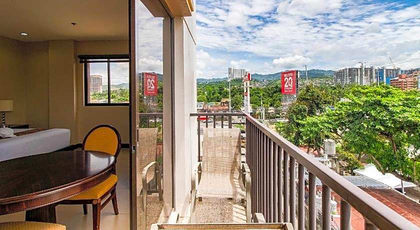 Main Hotel and Suites Cebu