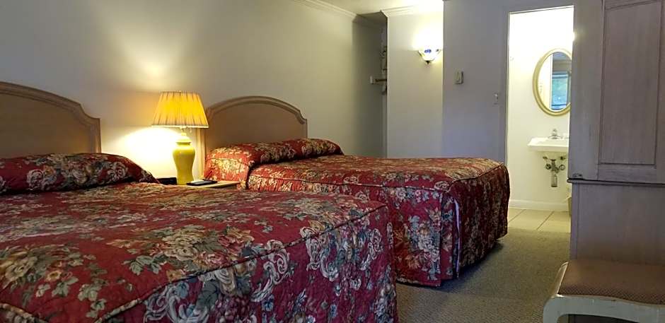 The Tallwood Motel