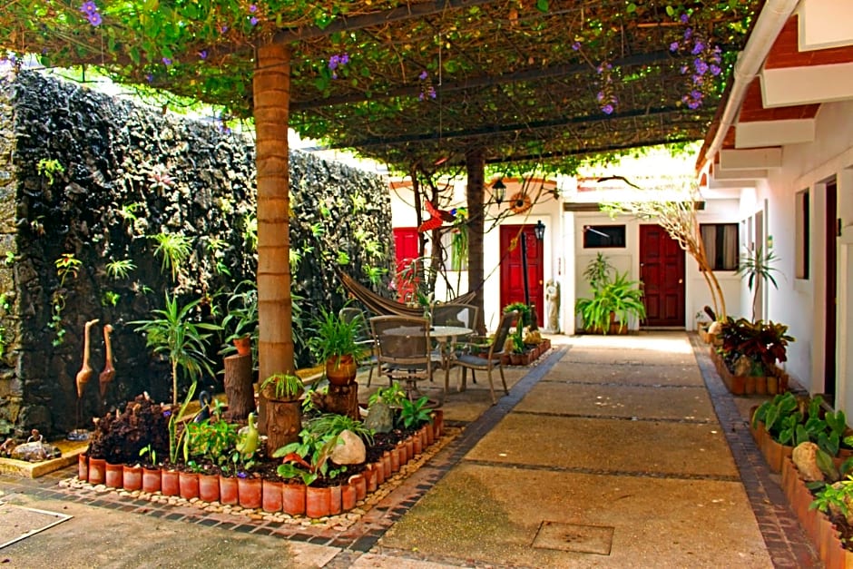 Las Mariposas Eco-Hotel & Studios