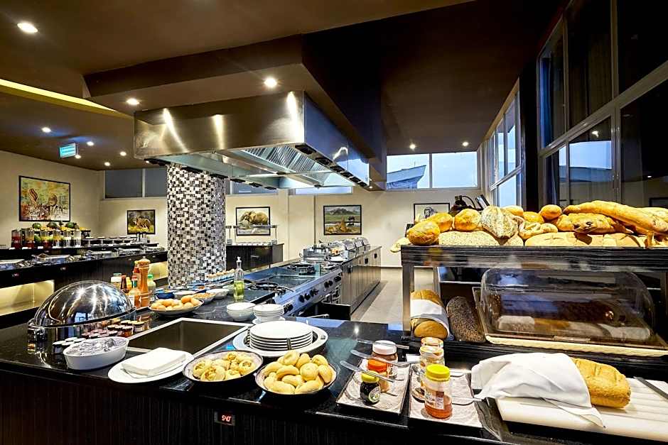 Protea Hotel by Marriott Kampala Skyz