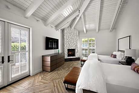 Newly Renovated - Deluxe Queen Room