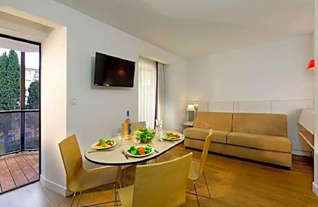 Studio - Garden Side (2 Adults)