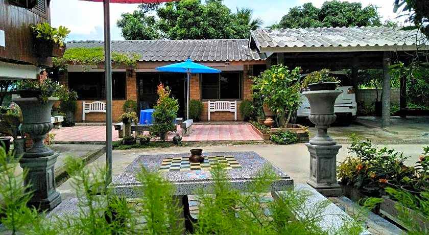 Oui Kaew Homestay