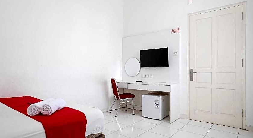 RedDoorz @ Griya Martha Sumber Solo