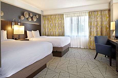 Two-Room Queen Suite with Two Queen Beds