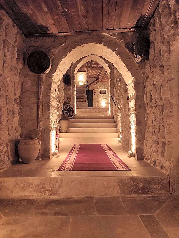 Euphoria Cave House