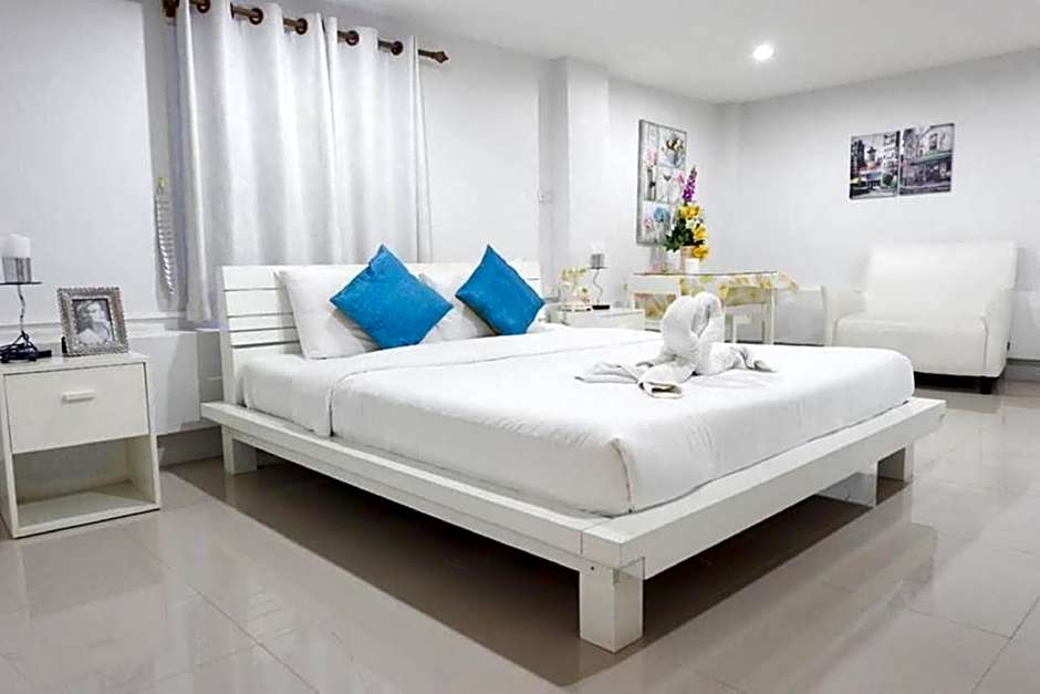 Chic Hotel Suratthani