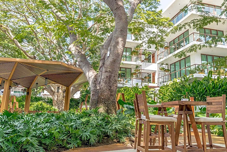 Vallarta Gardens Beach Front Hotel & Residences