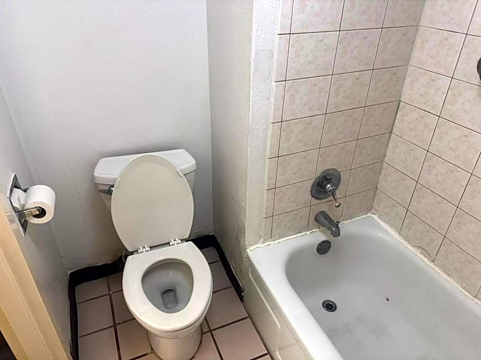 Express Inn & Suites
