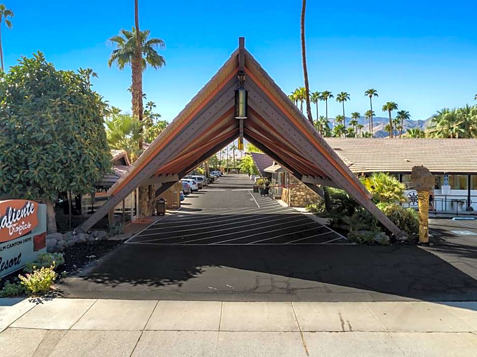 Caliente Tropics Hotel