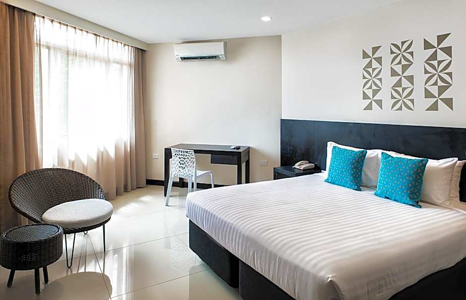 Tanoa International Dateline Hotel