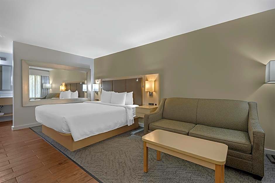 Best Western Plus South Coast Inn