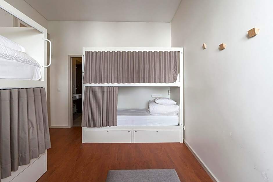 A Bica Hostel
