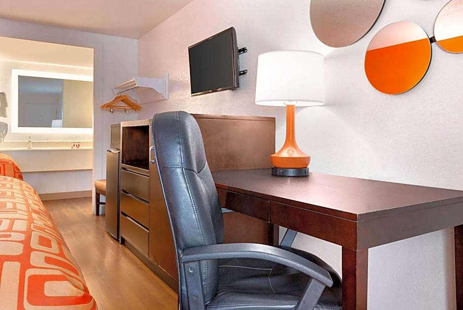 Howard Johnson by Wyndham Harrisonburg