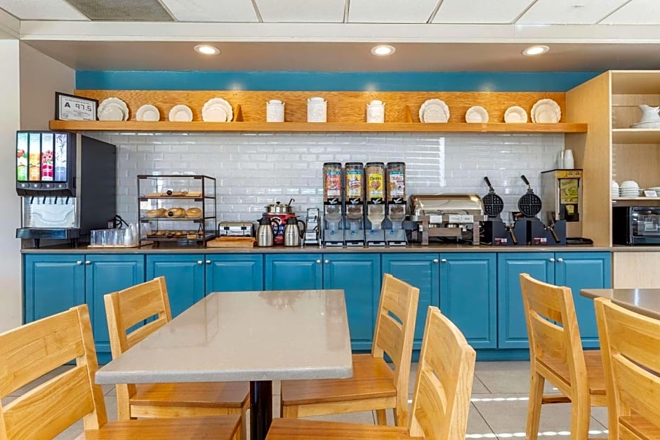 Country Inn & Suites by Radisson, Lumberton, NC
