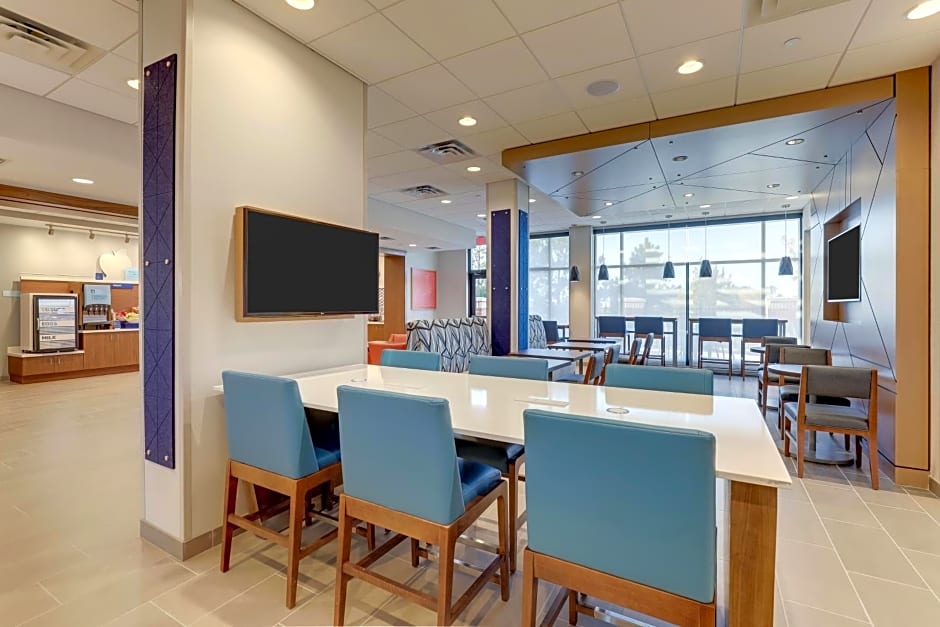 Holiday Inn Express Holly Springs - Raleigh Area By IHG