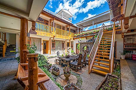 Guesam Cloud Light Tibet Culture Inn