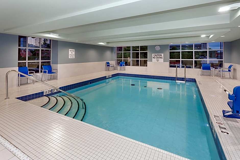 Holiday Inn Express & Suites Downtown Ottawa East by IHG