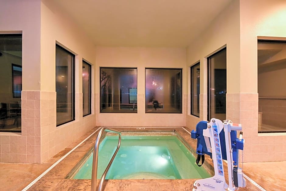 Holiday Inn Express Portland SE - Clackamas Area by IHG