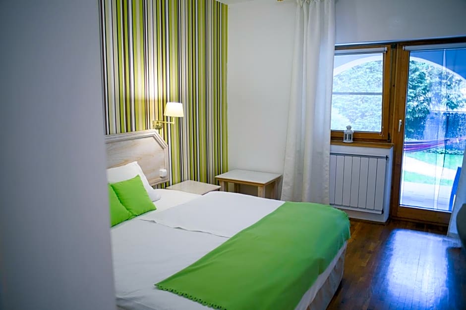 BELYSIUM Bed & Breakfast Panzió