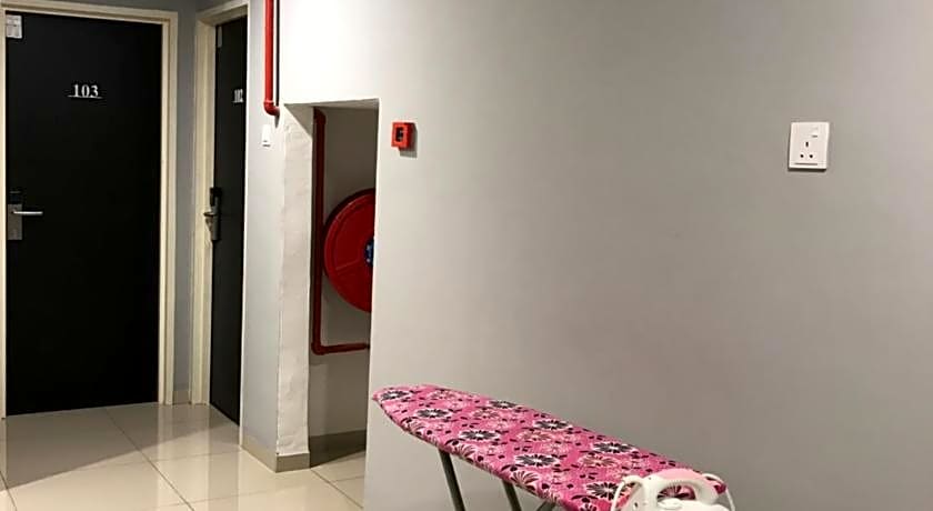 BREZZA HOTEL SITIAWAN