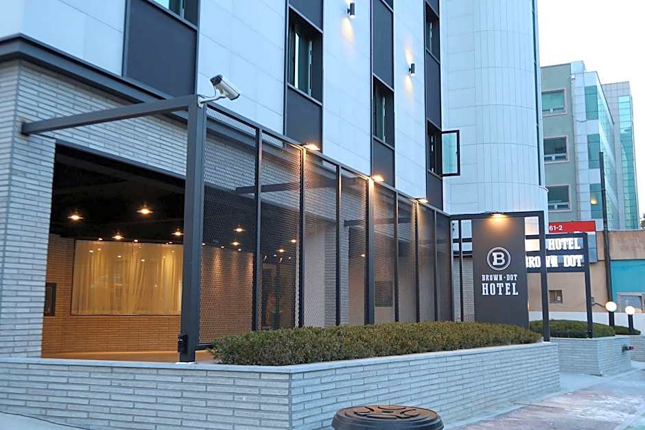 Changwon Brown dot Hotel Palyong