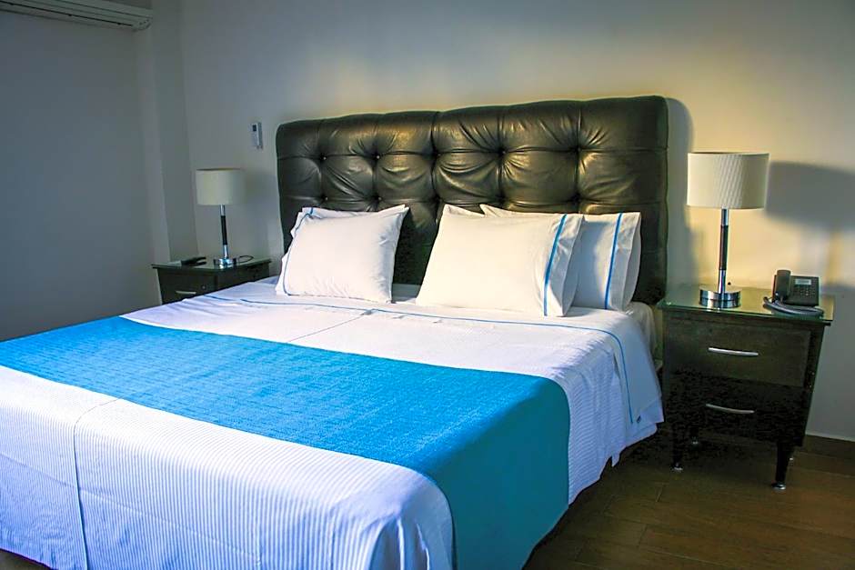 Country Hotel & Suites