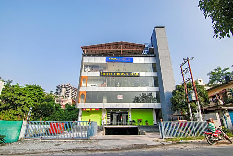 FabHotel Crown Star