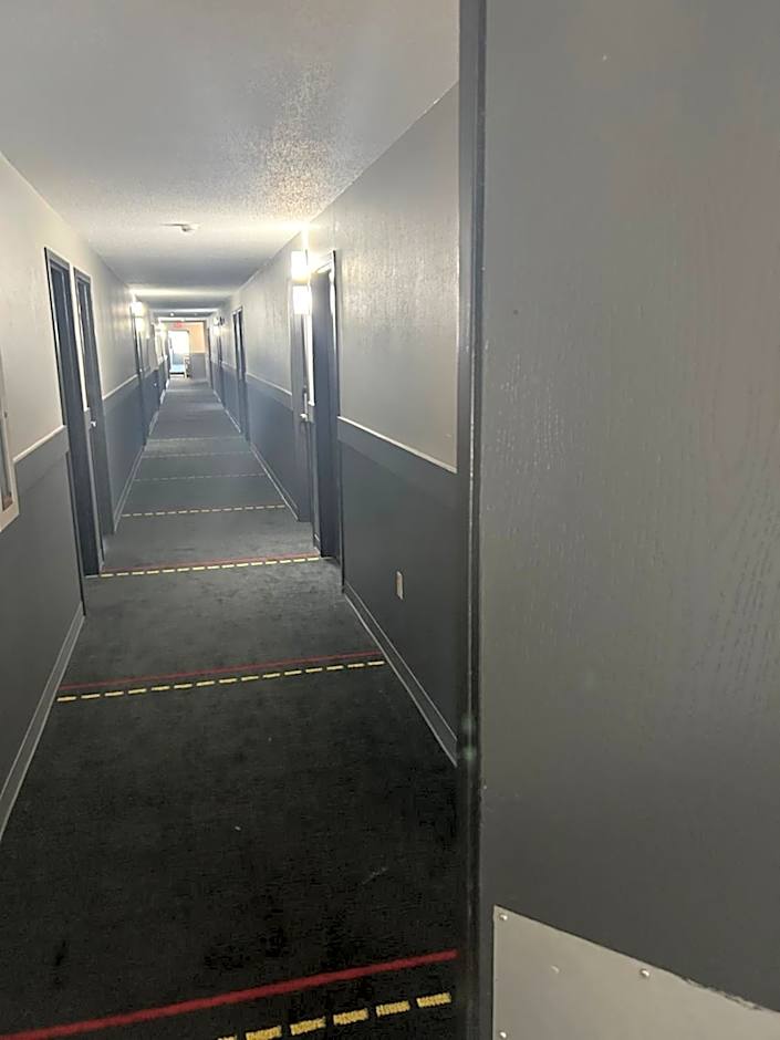 Super 8 by Wyndham Williston ND