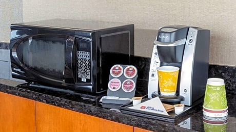 1K Oceanfront Premium W/In-Room Drinks-Snacks