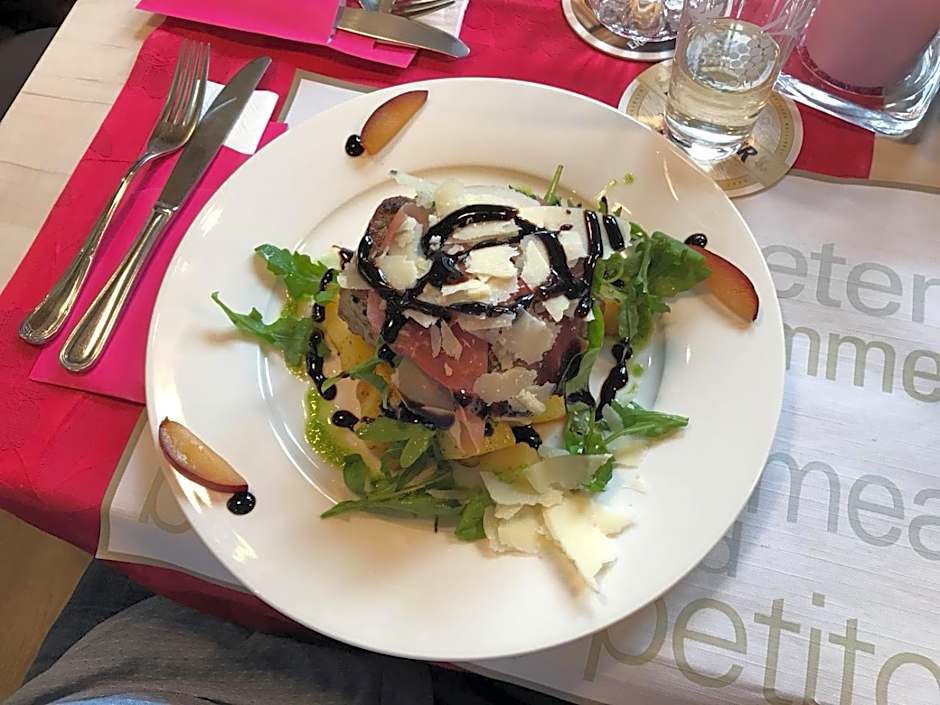 ZUM BAHNHÖFLE Restaurant & Hotel - Albbruck Am Rhein