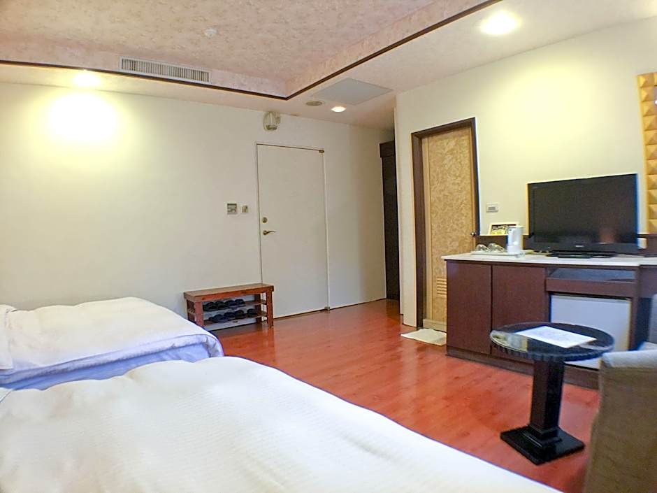 YC Cyuan Hot-Spring Hotel