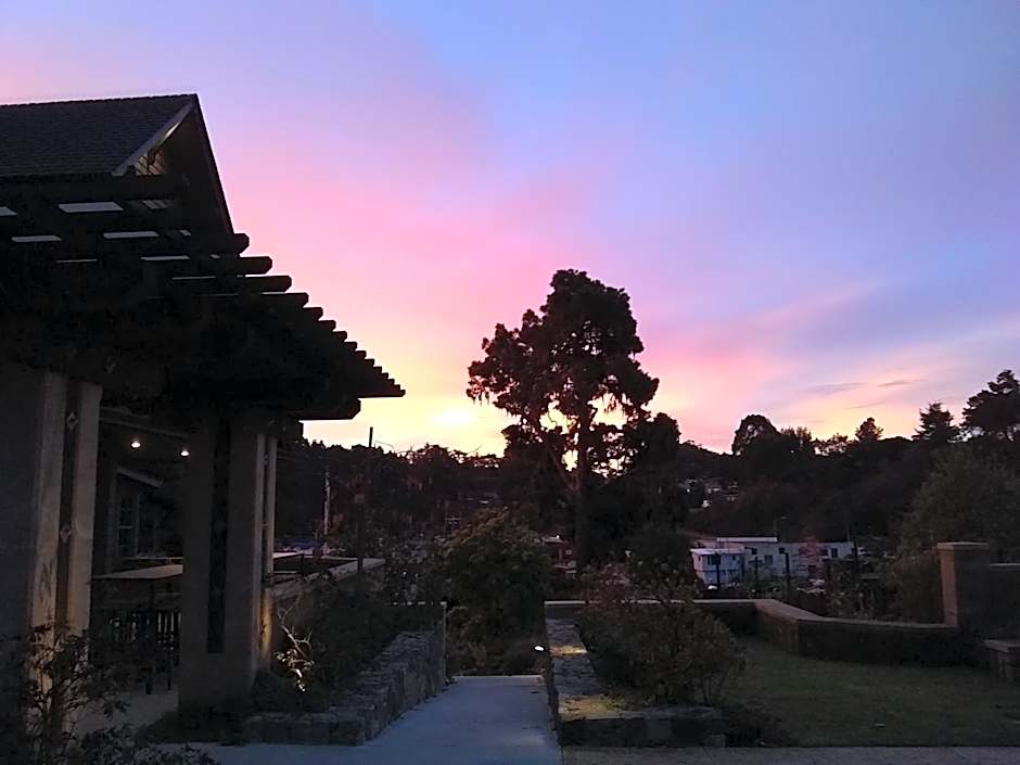 Noyo Harbor Inn