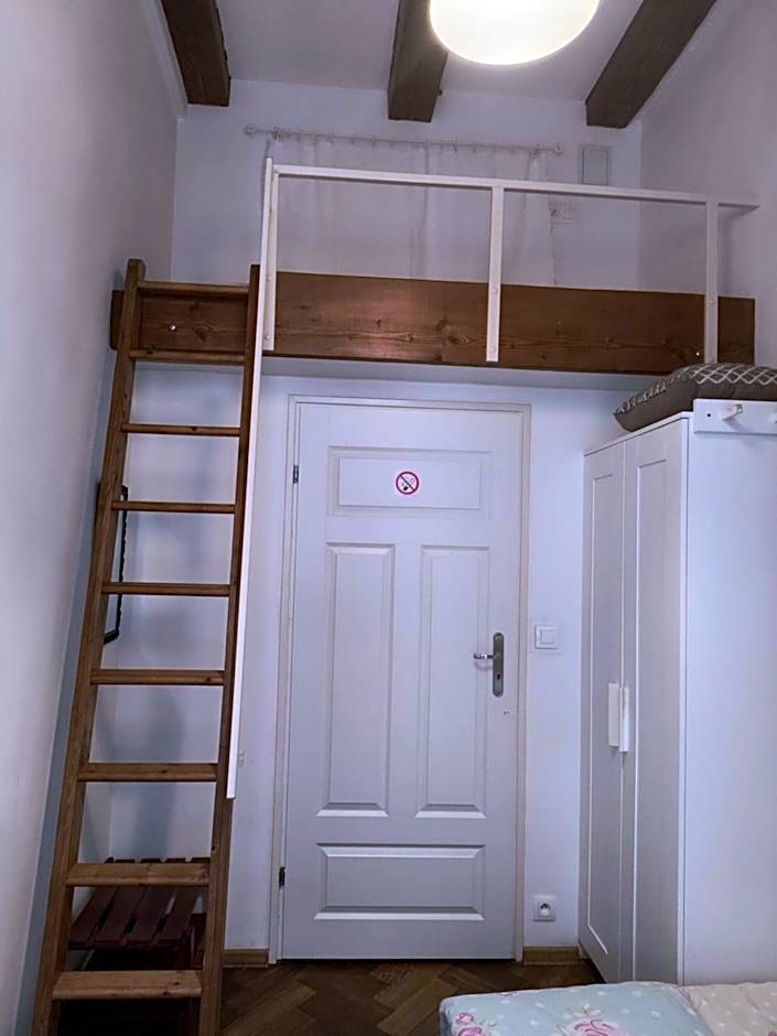 wawel hostel