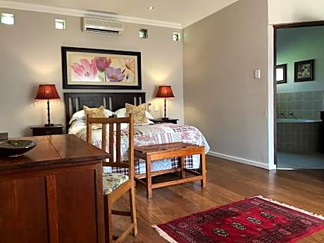 Executive Queen Room