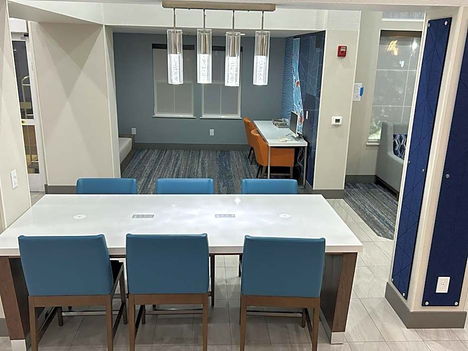 Holiday Inn Express Hotel & Suites Manteca By IHG