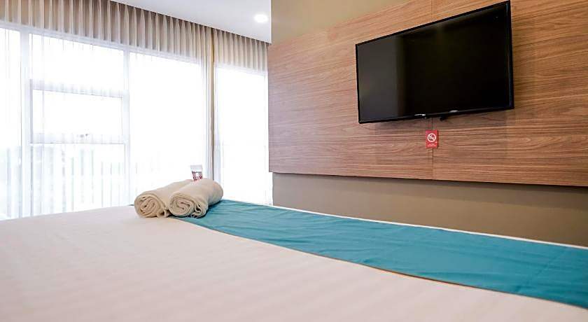 Sans Hotel Puri Indah Jakarta