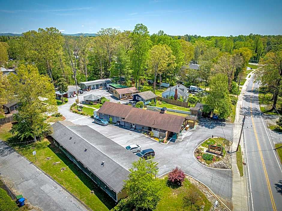 CedarWood Inn