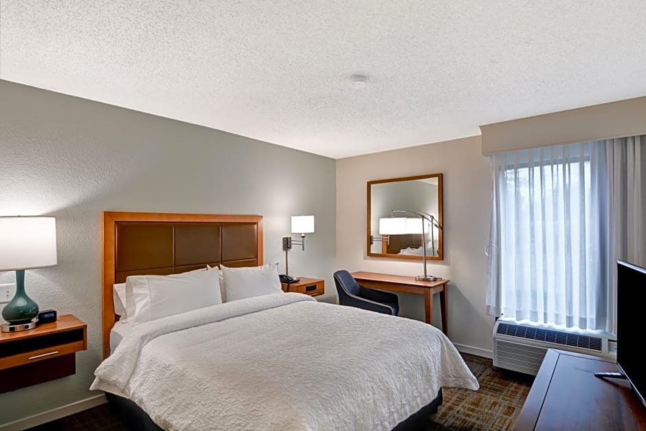 Hampton Inn Columbia-I-26 Airport