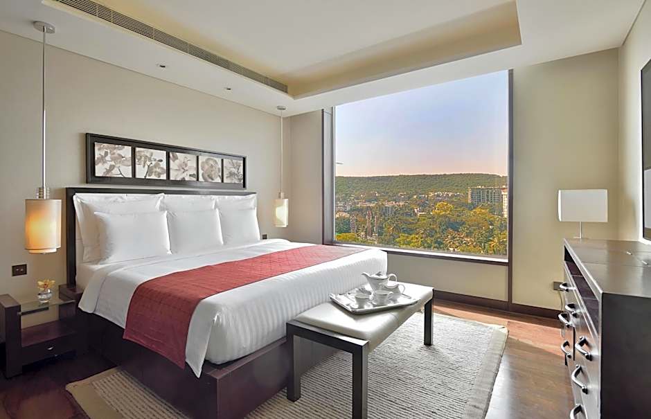 Photo 1 of 7 of Presidential 1 Bedroom 1 King Bed Suite