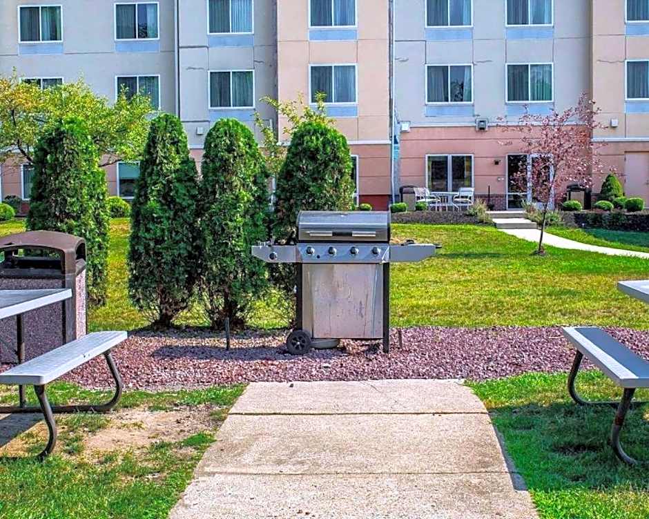 Wilkes Barre Inn & Suites conference center