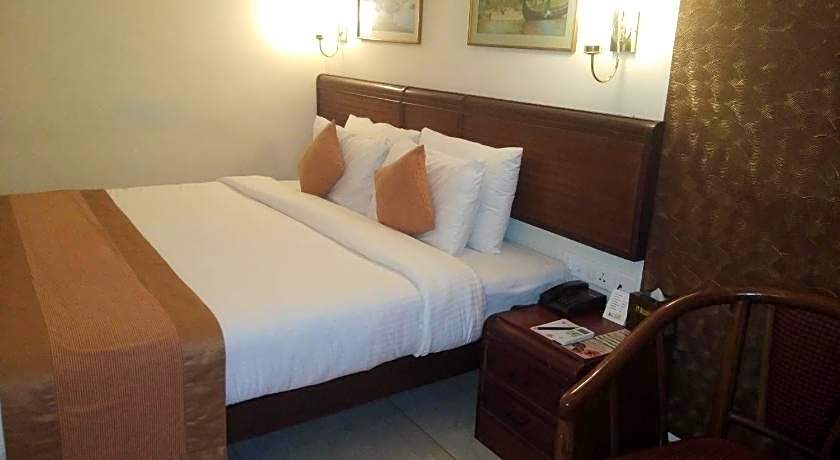 Yuvarani Residency Hotel