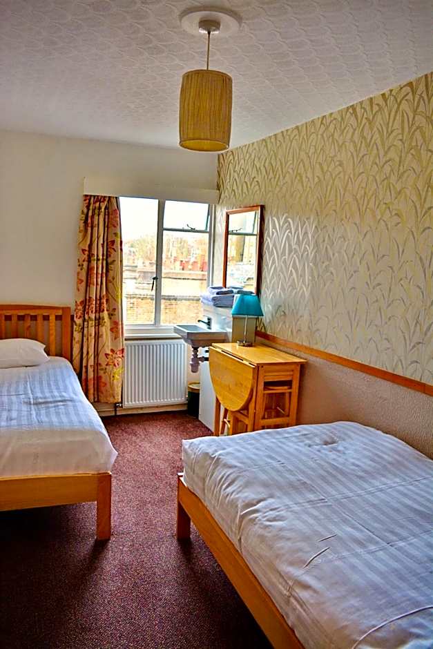 London Visitors Hotel