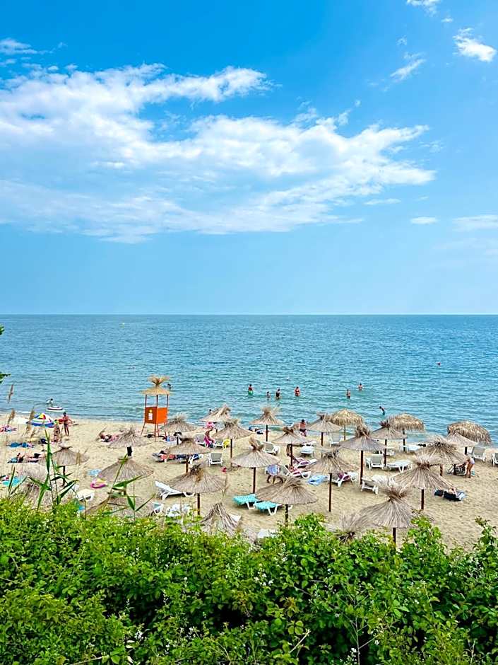 Sineva Del Sol Apartments